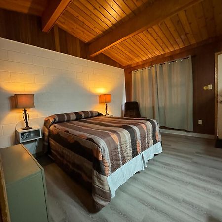 مدسين هات Ace Crown Motel المظهر الخارجي الصورة