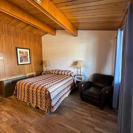 مدسين هات Ace Crown Motel المظهر الخارجي الصورة