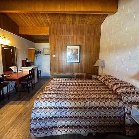 مدسين هات Ace Crown Motel المظهر الخارجي الصورة