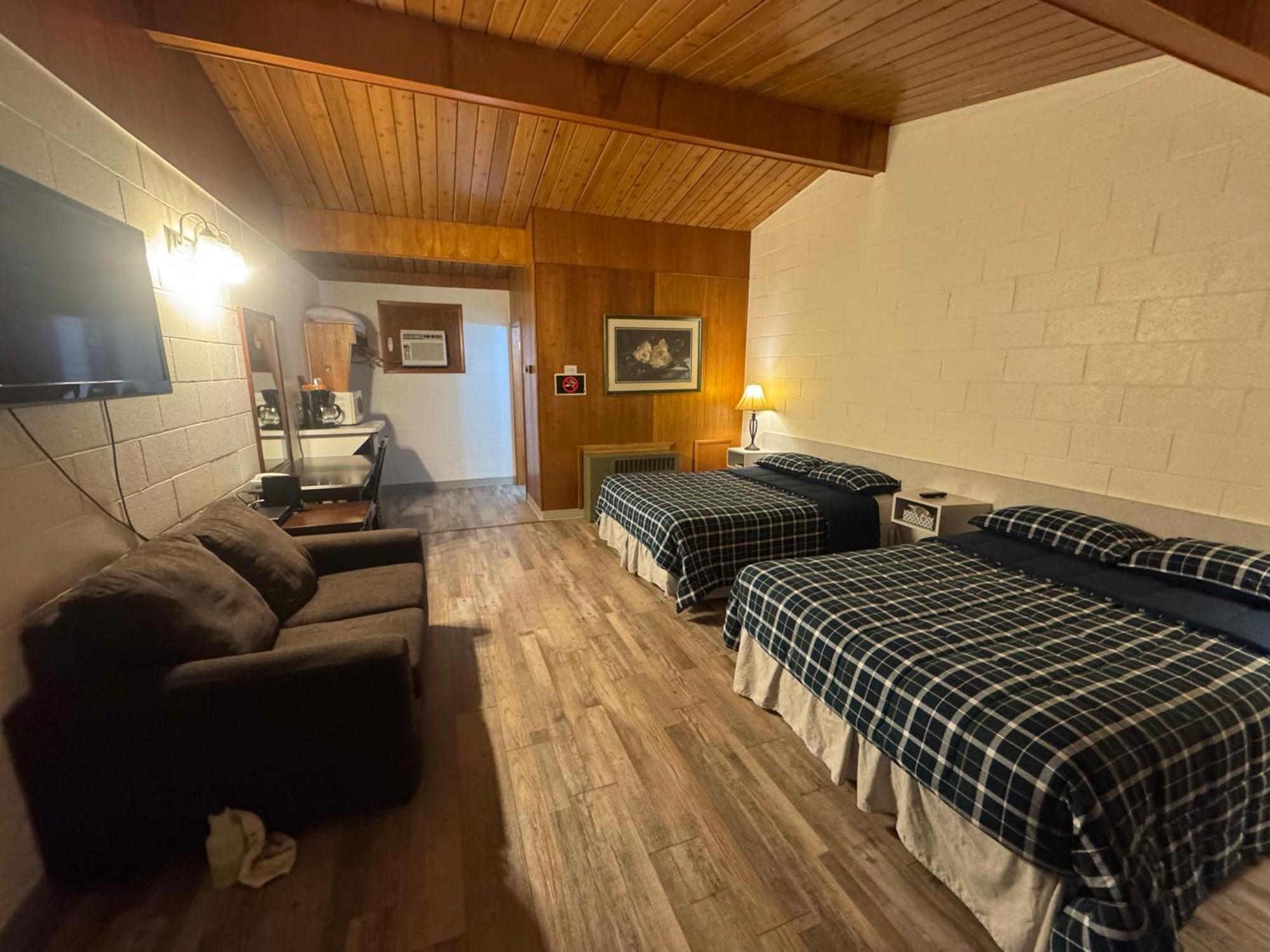 مدسين هات Ace Crown Motel المظهر الخارجي الصورة
