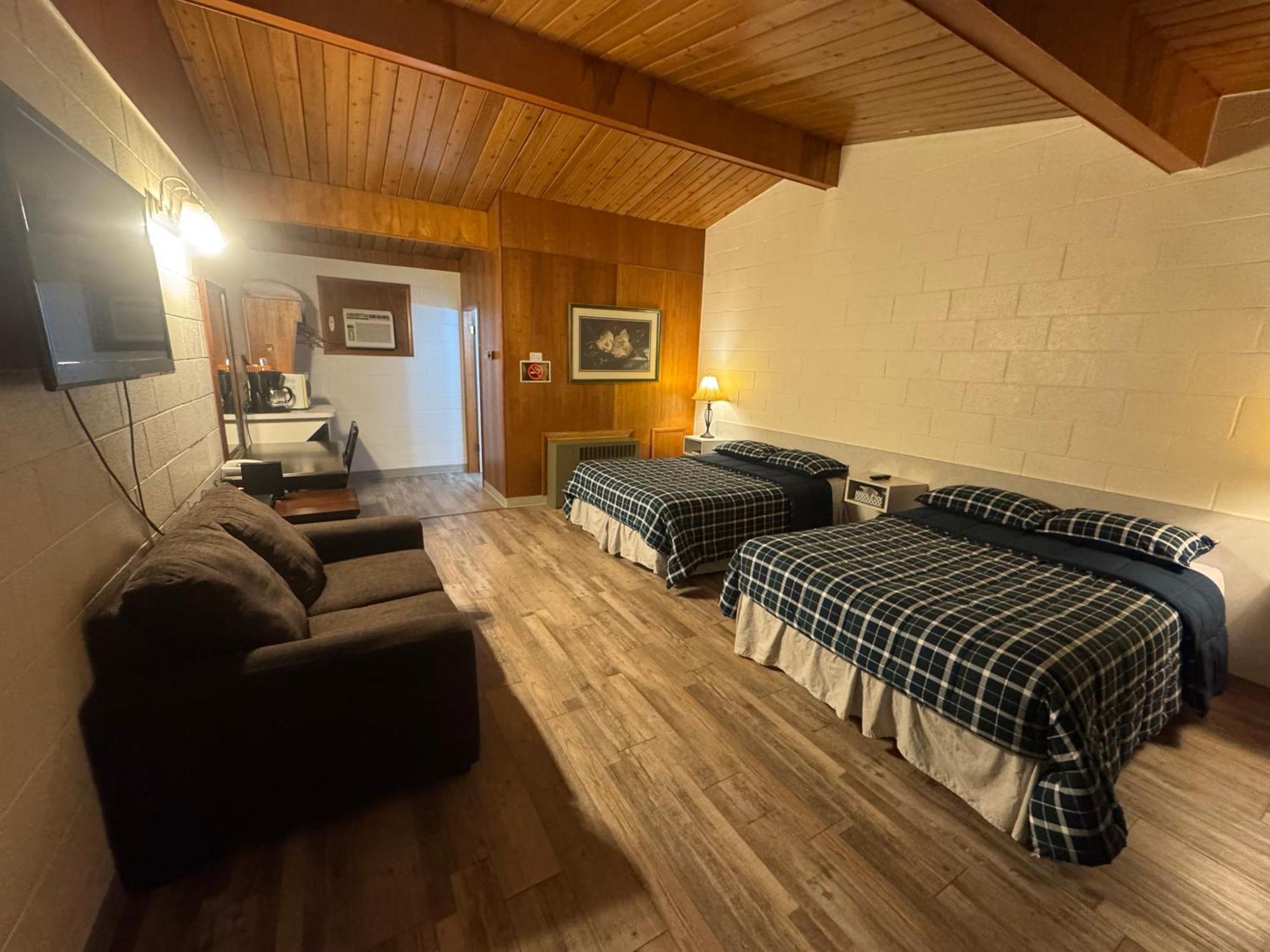 مدسين هات Ace Crown Motel المظهر الخارجي الصورة