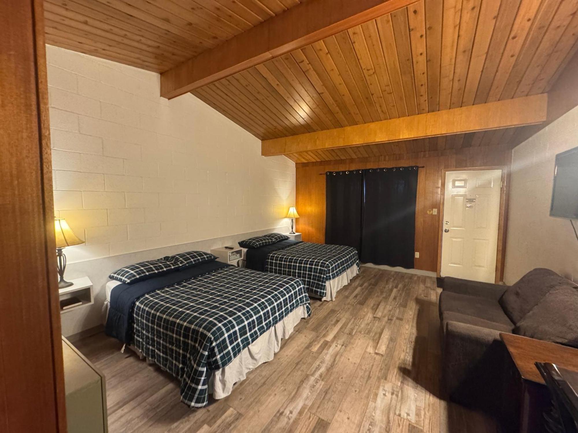 مدسين هات Ace Crown Motel المظهر الخارجي الصورة